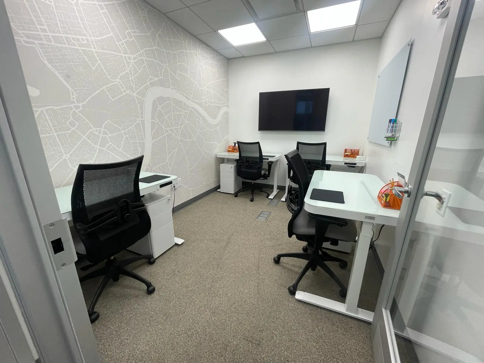 London: Jersey City Private Office Space: Seats 4